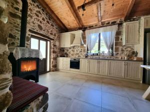 Mesavlia Traditional Stone House