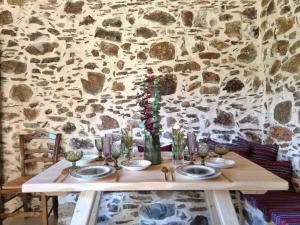 Mesavlia Traditional Stone House