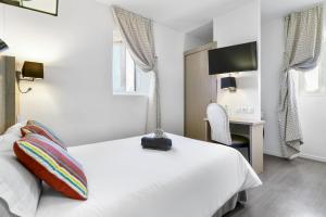 Hotels Logis Hotel & Restaurant La Villa Bleue : photos des chambres