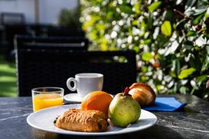 Hotels Logis Hotel & Restaurant La Villa Bleue : photos des chambres