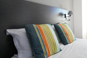 Hotels Logis Hotel & Restaurant La Villa Bleue : photos des chambres