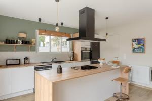 Maisons de vacances La Cabane des Ebihens - A moins d-1km de la plage : photos des chambres