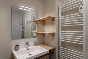 Maisons de vacances La Cabane des Ebihens - A moins d-1km de la plage : photos des chambres