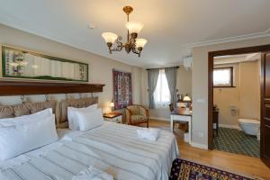 Deluxe Double or Twin Room with City View room in Akanthus Hotel Ephesus