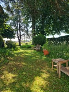 B&B / Chambres d'hotes Domaine Maze Churchill : Chambre Double - Vue sur Jardin