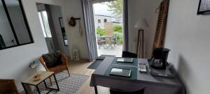 Maisons d'hotes CHAMBRE AVEC SUITE DE 26 M2 : photos des chambres