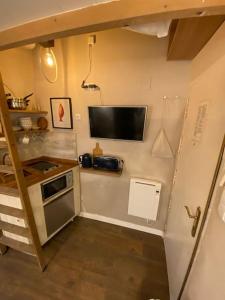 Mini estudio de 8 m2 en el corazón de Malasaña de MembrilloSuites