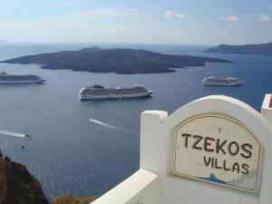 Tzekos Villas Santorini Greece