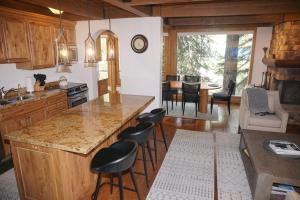 1034 Cooper Ave E #25A (203187-4499) Condo