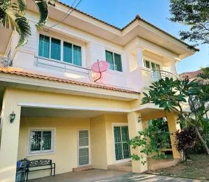 288 Sqm 3 bedrooms 2 living rooms, Gated Community KKC - Ban Non Sa-at