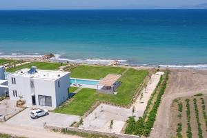 Miguel Luxury Beach Front Villa