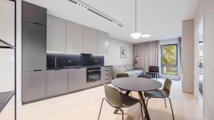 Flatbook - City Center Apartment Bank Polsk