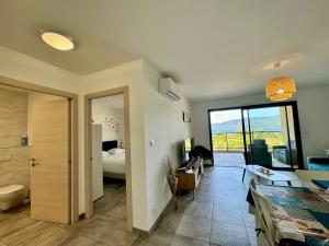 T2 neuf vue mer proximite plage