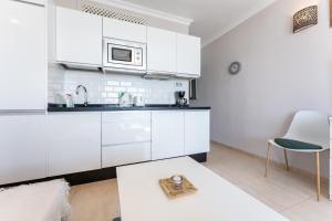 Stunning marina view apartment