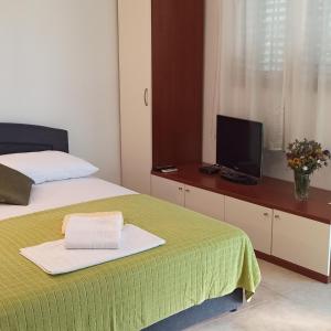 Studioapartment in Tribunj mit Terrasse, Klimaanlage, W-LAN, Waschmaschine 5040-2