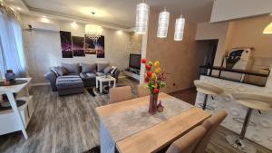 New Moment - 4hvězdičkové hotely ve městě Žarkovo