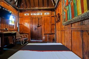 Lembah Mbalong Resort Mitra RedDoorz Near Exit Tol Singosari