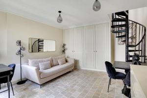 Pick A Flats Apartment in Monrmartre - Rue Lepic