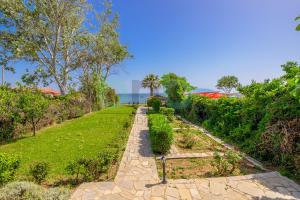 LEISURE Vintage Resort