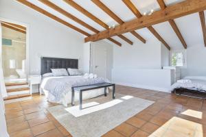 Casa de lujo con piscina, pƔdel y BBQ