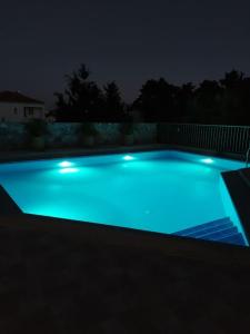 Christinas summer house with pool in Kefalas