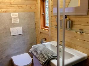 B&B / Chambres d'hotes Les Trois Collines : Chambre Double - Vue sur Jardin