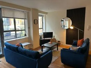 Modern 2 BDR Flat in Nottingham City Centre with FREE Parking - 伊斯特伍德