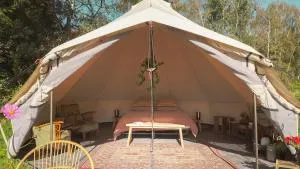 Bell Tent Deluxe met Hot-tub - Weert