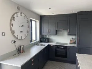 21 Victoria, Kilkee - Querrin