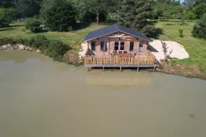 Un étang idéal pour la famille - Persac