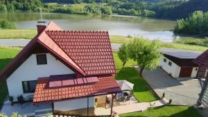 Slivnisko Jezero Hisa 