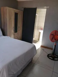 Royal guest house - Evander