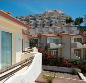 Bougainvill Sunset Villa