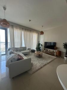 Beautiful Flat in Harbor Views