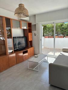 Casa Amira - a modern house with pool