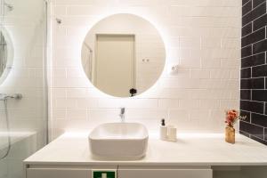 Escadaria 21 Apartment by House and People