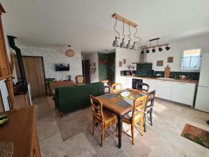 Maisons de vacances Le Clos des Amandiers : photos des chambres