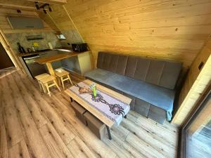 Chata nad Popradem, Rytro