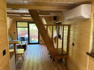 Chata nad Popradem, Rytro