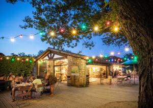 Campings Huttopia Le Moulin : photos des chambres