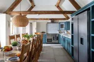 Broadway House, 7 Bedroom, 6 Baths - Condicote