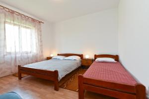 Apartments Goran 2250