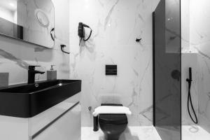 Penthouse Level 8, Nilie Hospitality MGMT