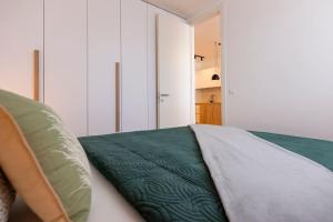 Elegance Infusion by HOME Apartments, FREE parking