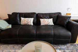 Elegance Infusion by HOME Apartments, FREE parking