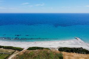 Ipsipili Villa with sea views and private garden