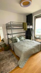 Luxury Apartment in SkyPark Residence, 26th floor - Castle view, Parking free