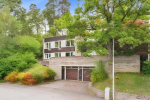 The Luxurious Lakeview Villa near Stockholm