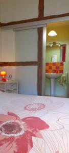 Appartements & Chambres Les Loges du Capucin : photos des chambres
