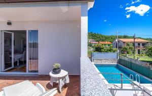 Lovely Home In Labin With Wifi